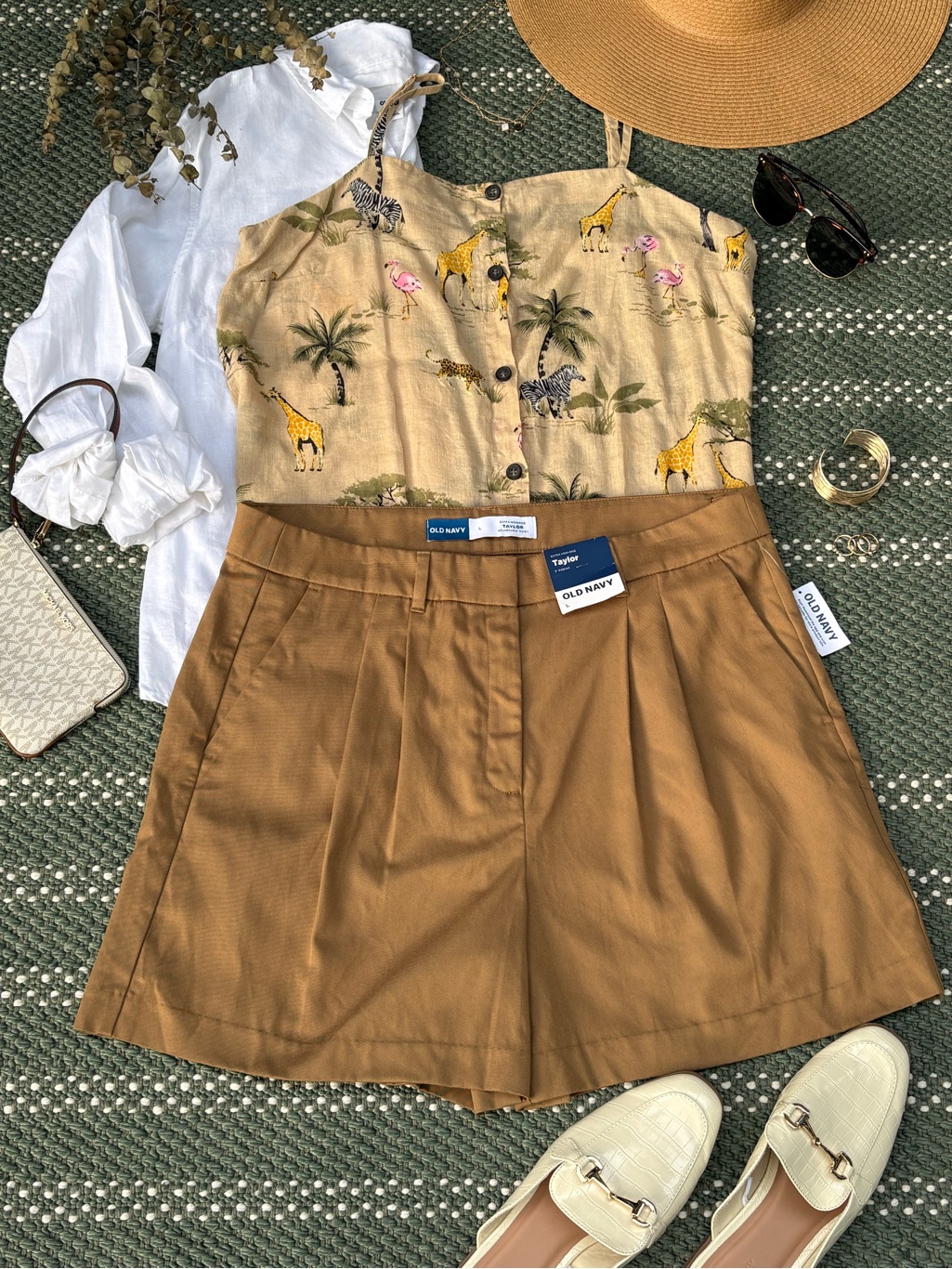 Nwt Women’s Extra High-Waisted Taylor Trouser Shorts 5-Inch Inseam